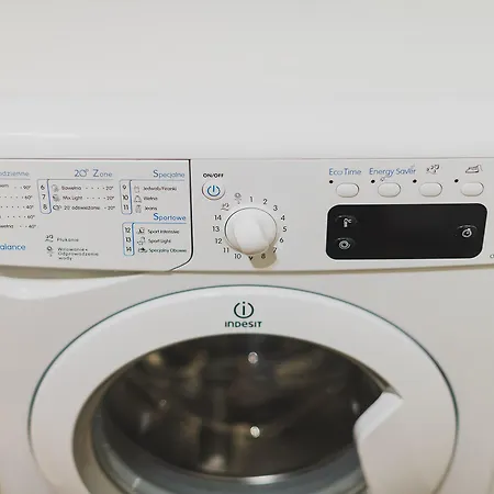 P&o Namyslowska 6c * Varşova