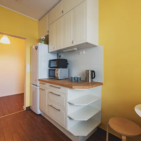 P&o Namyslowska 6c * Varşova